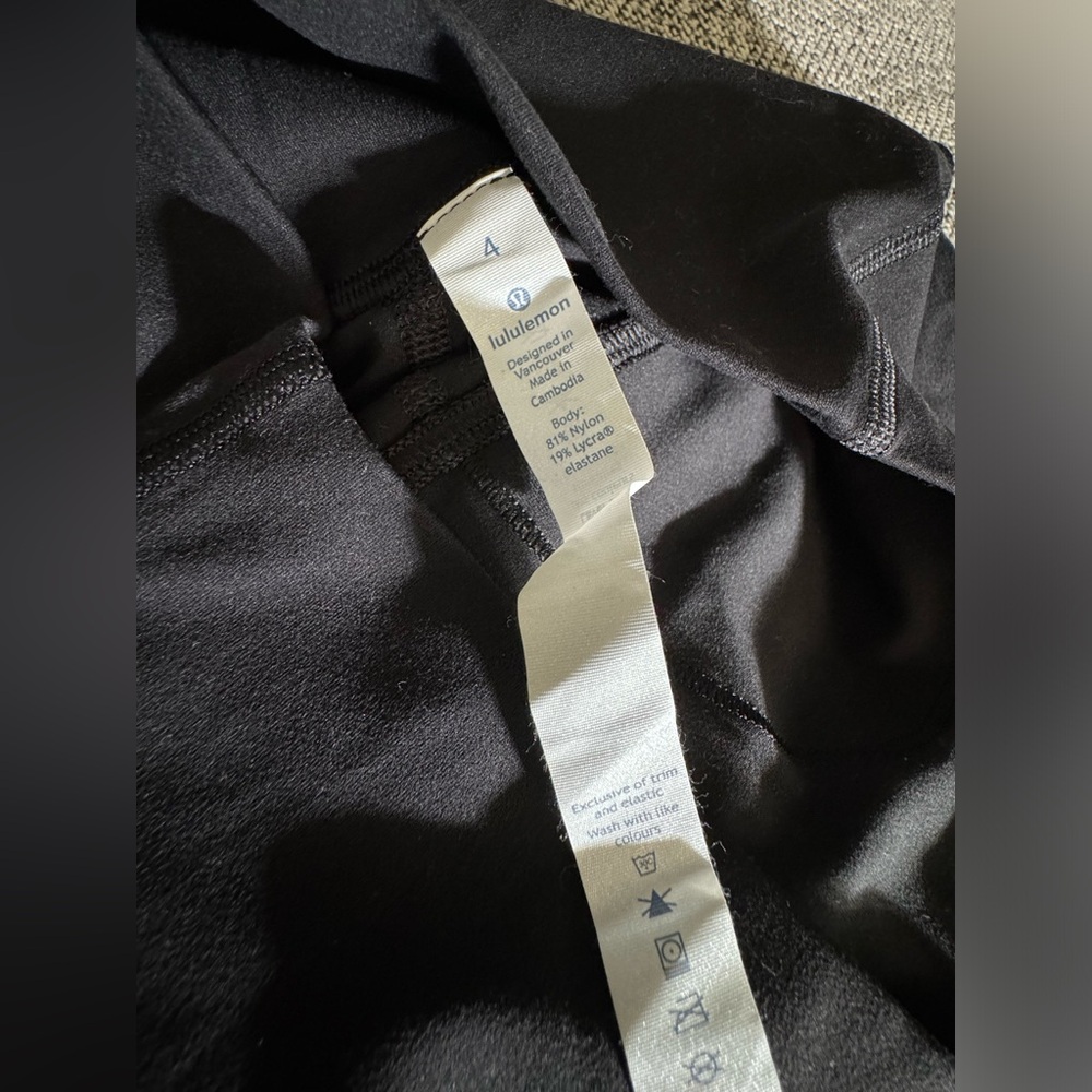 Lululemon Align yoga pants, never worn, size 4
